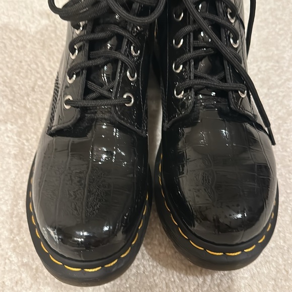DR MARTENS Women's 1460 Patent Leather Crocodile Print Boots, Size US 9 - Picture 3 of 10